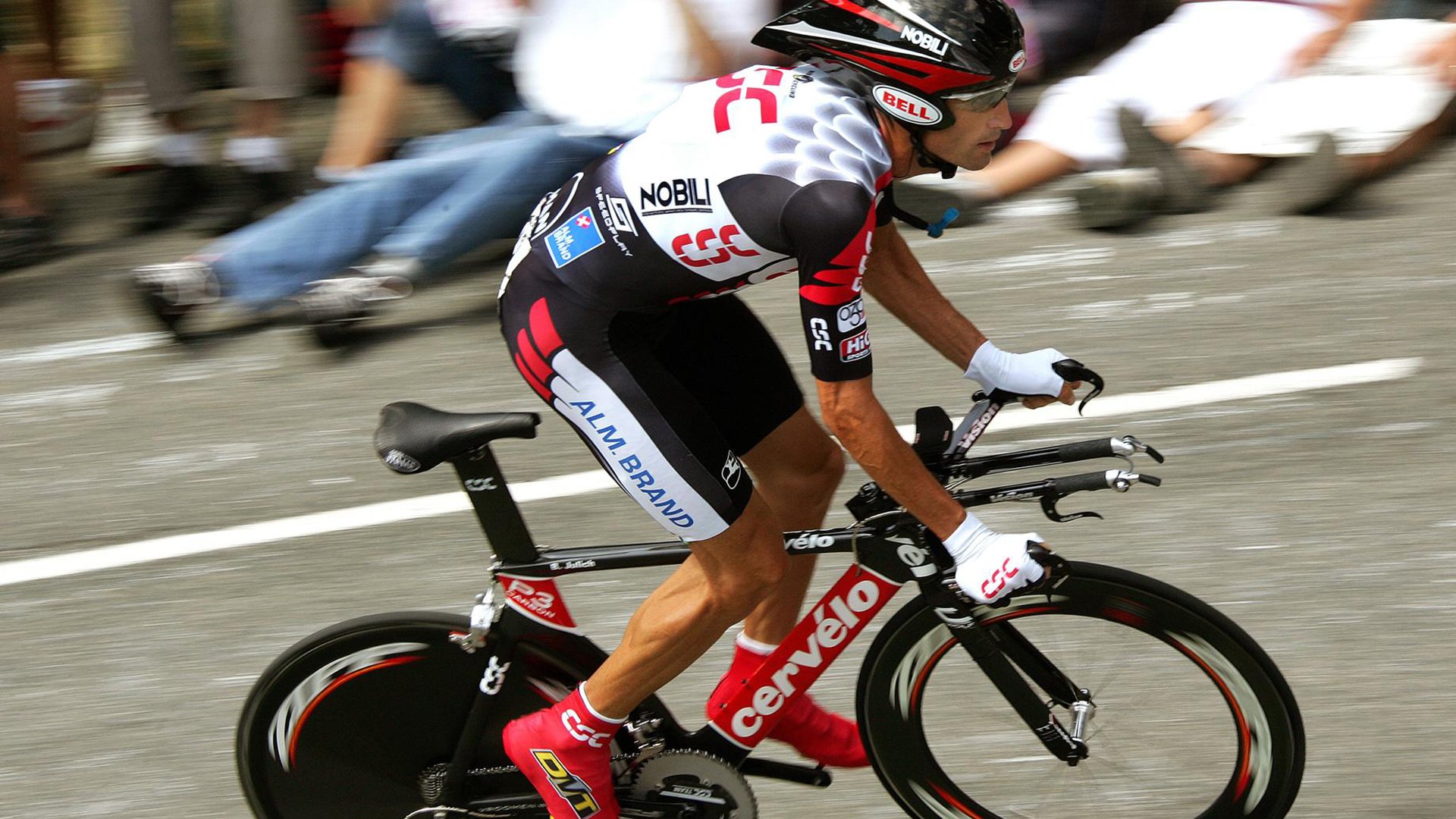 喜从天降!武汉三镇躺着就保级成功了,邓卓翔:不是拼来的不太爽